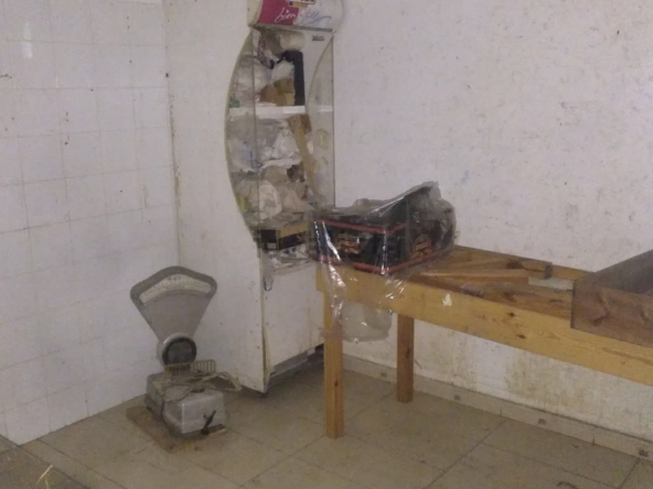 Local en venta en avenida de la Constitució
