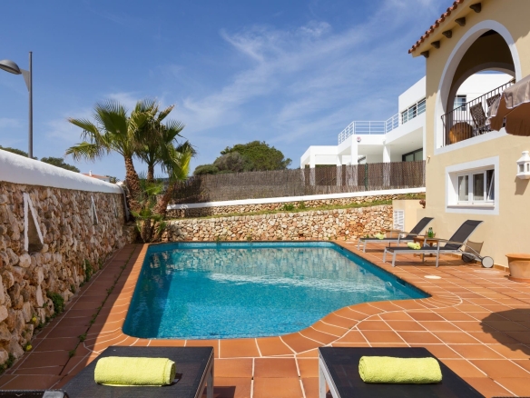 Chalet con piscina en venta en Menorca