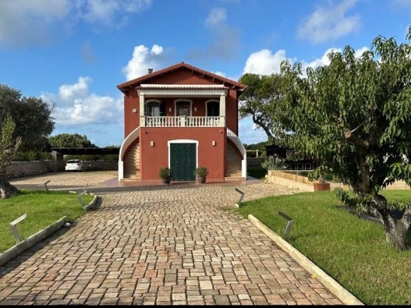 Chalet en venta en Cala Blanca