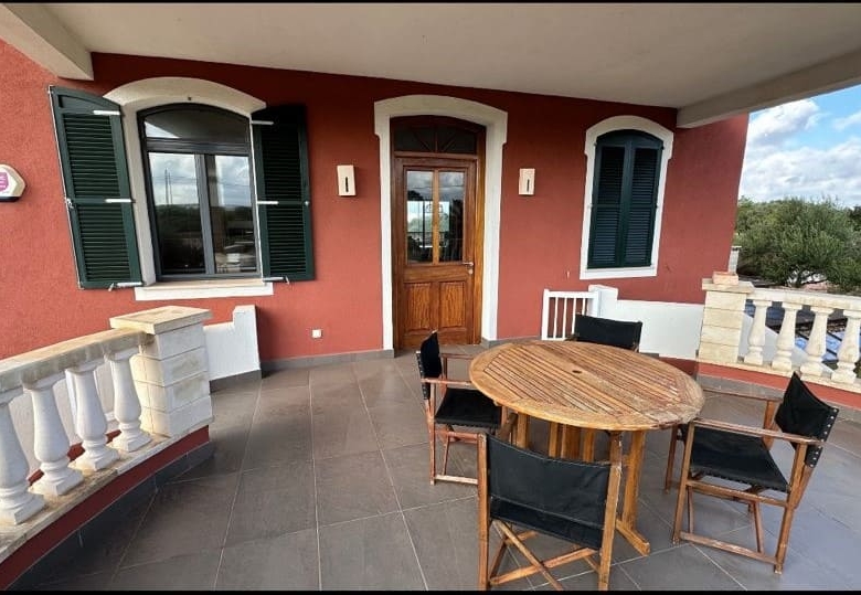 Chalet en venta en Cala Blanca