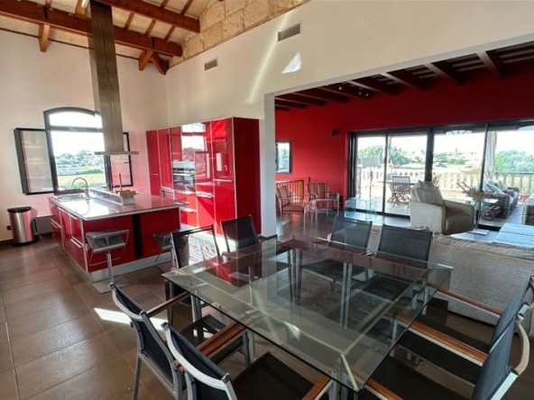 Chalet en venta en Cala Blanca