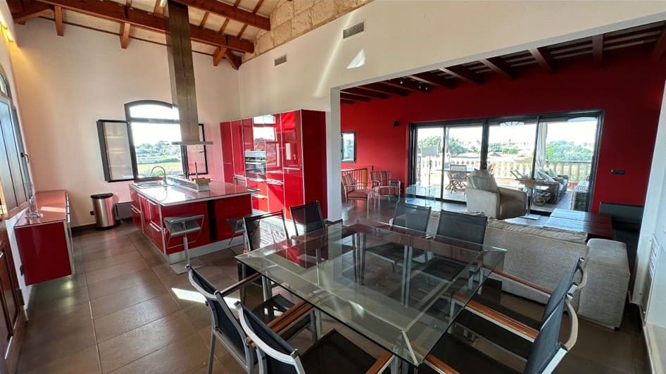 Chalet en venta en Cala Blanca