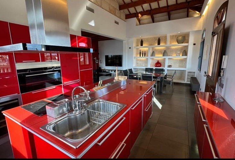 Chalet en venta en Cala Blanca