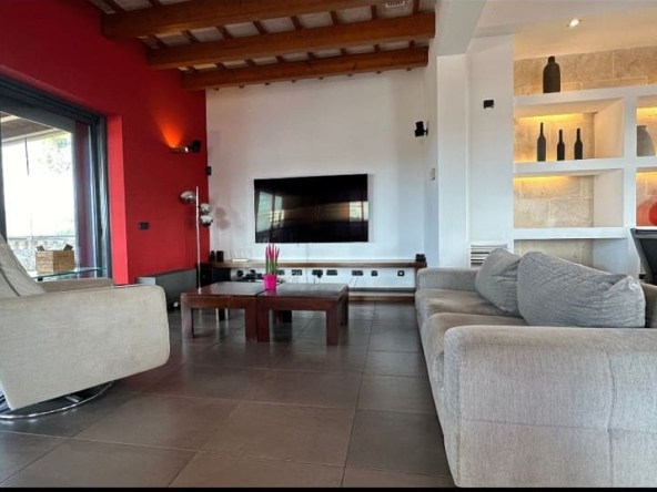 Chalet en venta en Cala Blanca