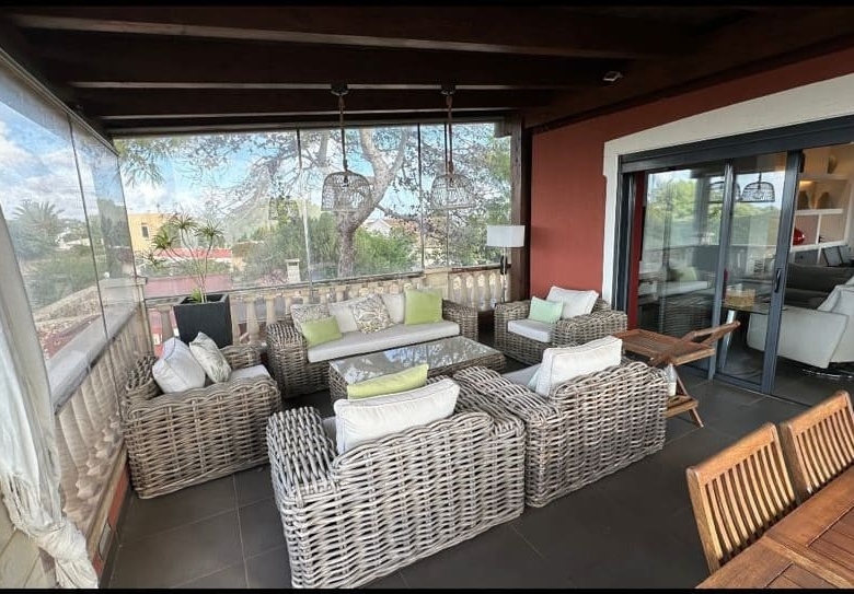 Chalet en venta en Cala Blanca