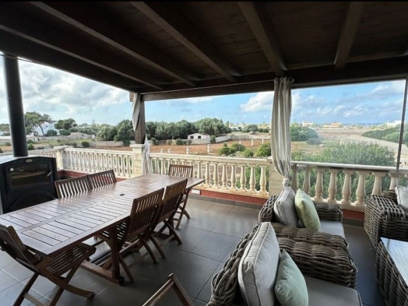 Chalet en venta en Cala Blanca