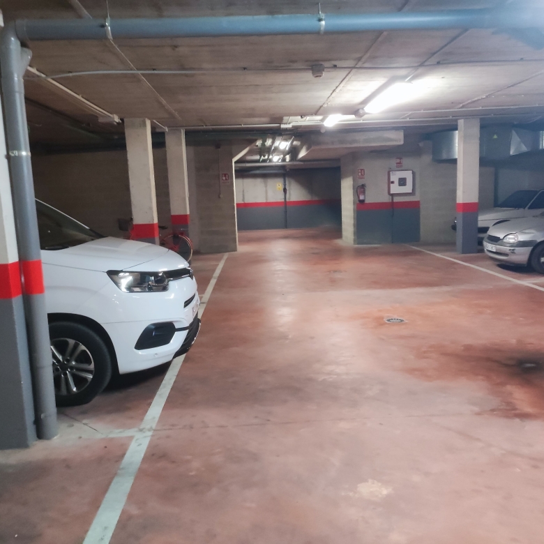 Plaza de parking en venta en Ciutadella