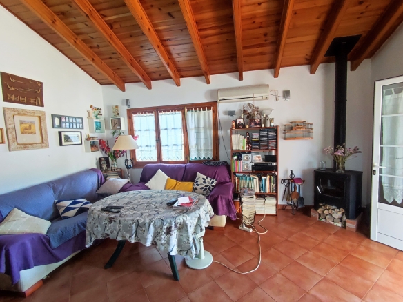 Casa unifamiliar con jardín botánico y huerto en zona tranquila de Ciutadella