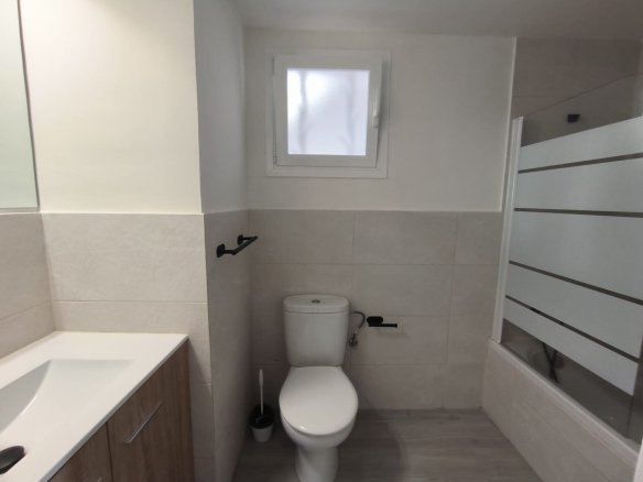 Apartamento reformado con estilo en planta baja