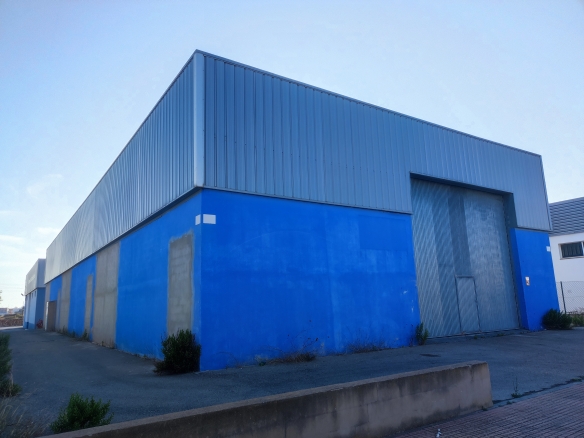 Nave industrial en el polígono de Ciutadella