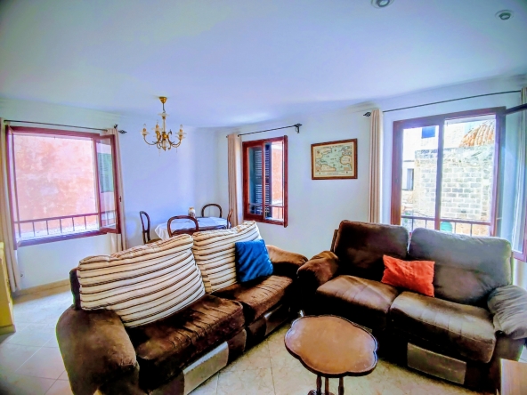 Piso en venta en el casco antiguo de Ciutadella, junto al Mercado