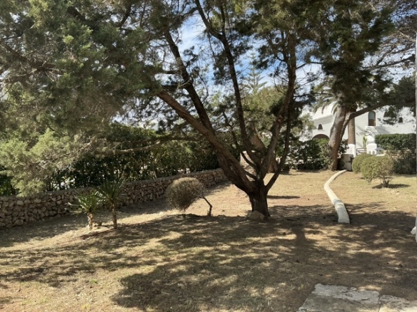 Chalet en venta en el bosque en Cala Morell, Menorca