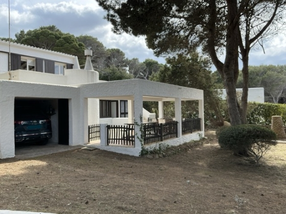 Chalet en venta en el bosque en Cala Morell, Menorca