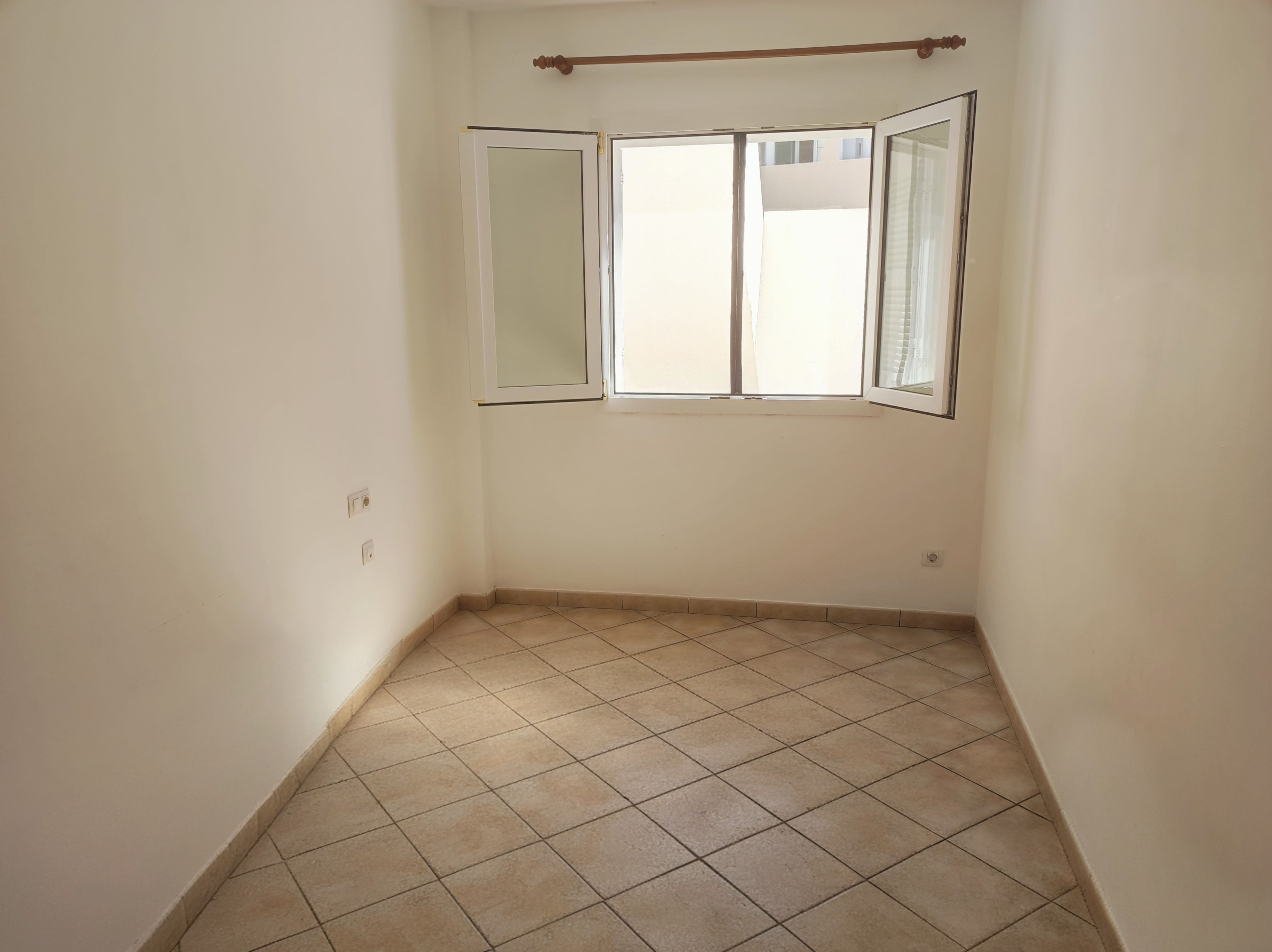 Piso en venta en planta baja con patio interior en Ciutadella
