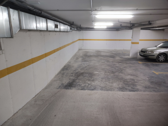 Plaza de parking en venta en el centro de Ciutadella