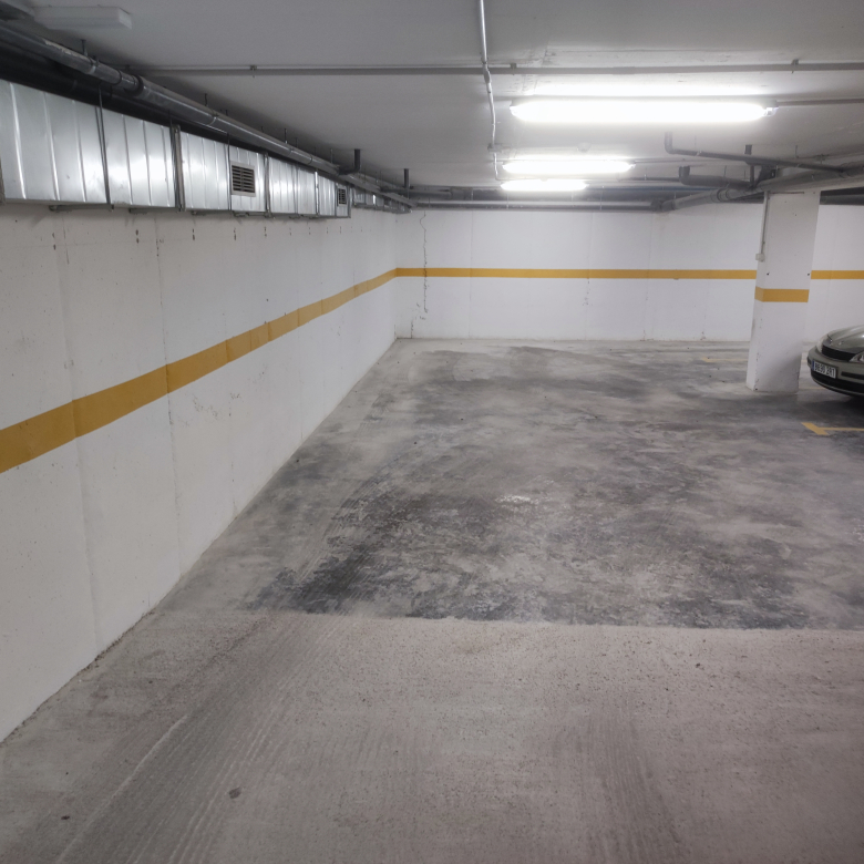 Plaza de parking en venta en el centro de Ciutadella