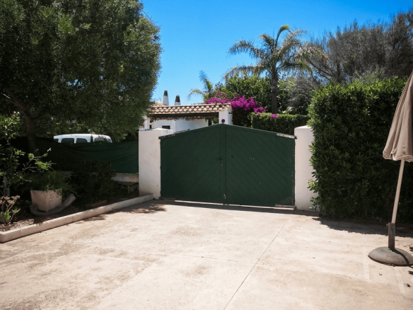 Chalet adosado cerca de la playa de Santandria, Ciutadella